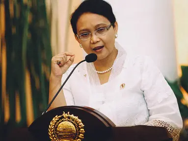 Menteri Luar Negeri Retno Marsudi untuk kali pertama kalinya menggelar jumpa pers di kantornya, Jakarta, Rabu (29/10/2014). (Liputan6.com/Faizal Fanani)