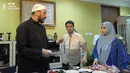 Syeh Ali Jaber Masak bareng Raffi Ahmad dan Nagita Slavina (Youtube/Syekh Ali Jaber)