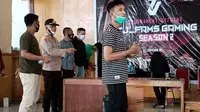 Turnamen game online Free Fire di Majene dibubarkan Polisi dan Satgas Covid-19 (Foto: Liputan6.com/Abdul Rajab Umar)