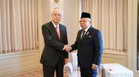 Wakil Presiden (Wapres) Ma'ruf Amin melakukan pertemuan dengan Chairman Ezaki Glico Co. Ltd. Ezaki Katsuhisa. Pertemuan digelar di Ruang Takara, Hotel Imperial, Senin (6/3/2023). (Foto: Setwapres RI)