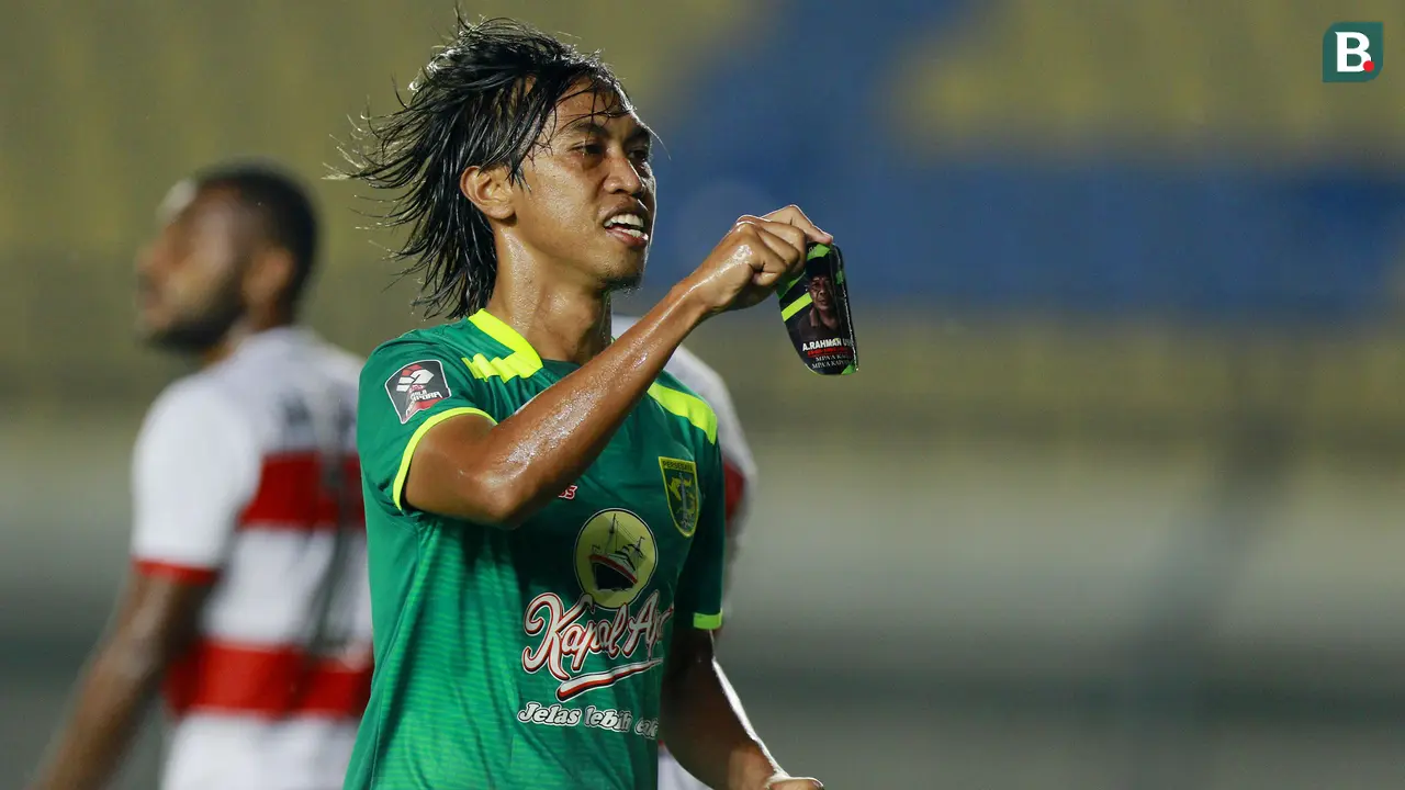 FOTO: Persebaya Surabaya Unggul 1-0 atas Madura United di Babak Pertama - Ady Setiawan