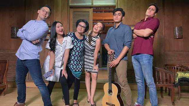 Main Sinetron Bareng, Ini 6 Momen Keakraban Haico dan Mischa Chandrawinata