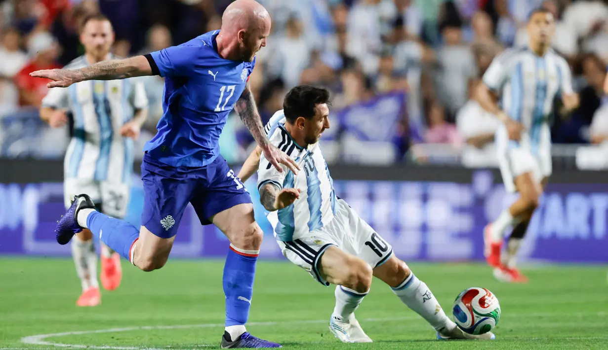 Hasil ini menjadi modal positif bagi Lionel Messi dkk sebelum memulai perjuangan mempertahankan gelar juara dunia. (AP Photo/Butch Dill)