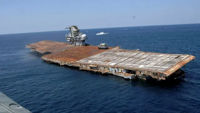 Penenggelaman kapal induk Amerika Serikat USS Oriskany (CVA-34) (Wikipedia/Public Domain/US Navy)