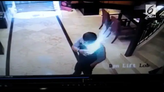 VIDEO: Mengerikan, Ponsel Tiba-Tiba Meledak Di Saku Pria Ini