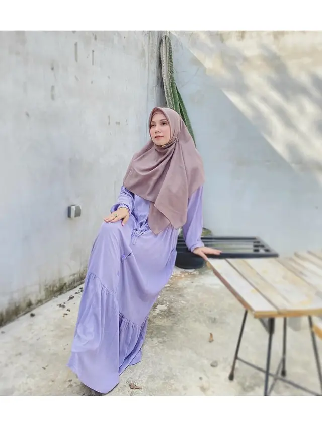 Jadi Ibu Lima Anak, Ini 6 Potret Terbaru Puput Melati Istri Ustaz Guntur Bumi