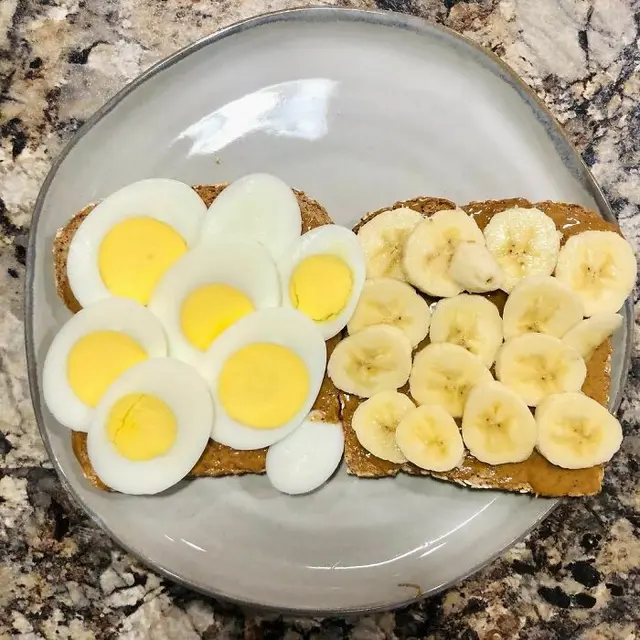 Kreatif, 6 Potret Kombinasi Telur dengan Makanan Ini Nyeleneh Banget