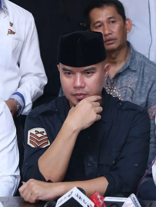 Dhani juga menceritakan kesulitannya mencari barang-barang antik tersebut. (Nurwahyunan/Bintang.com)