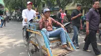 Gus Ipul gowes becak ke Pasar Larangan Sidoarjo (Liputan6.com/Dian Kurniawan).