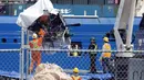 Potongan-potongan puing kapal selam yang menurut para pejabat meledak ketika membawa lima orang ke reruntuhan kapal Titanic pekan lalu telah tiba kembali di daratan. (Paul Daly/The Canadian Press via AP)