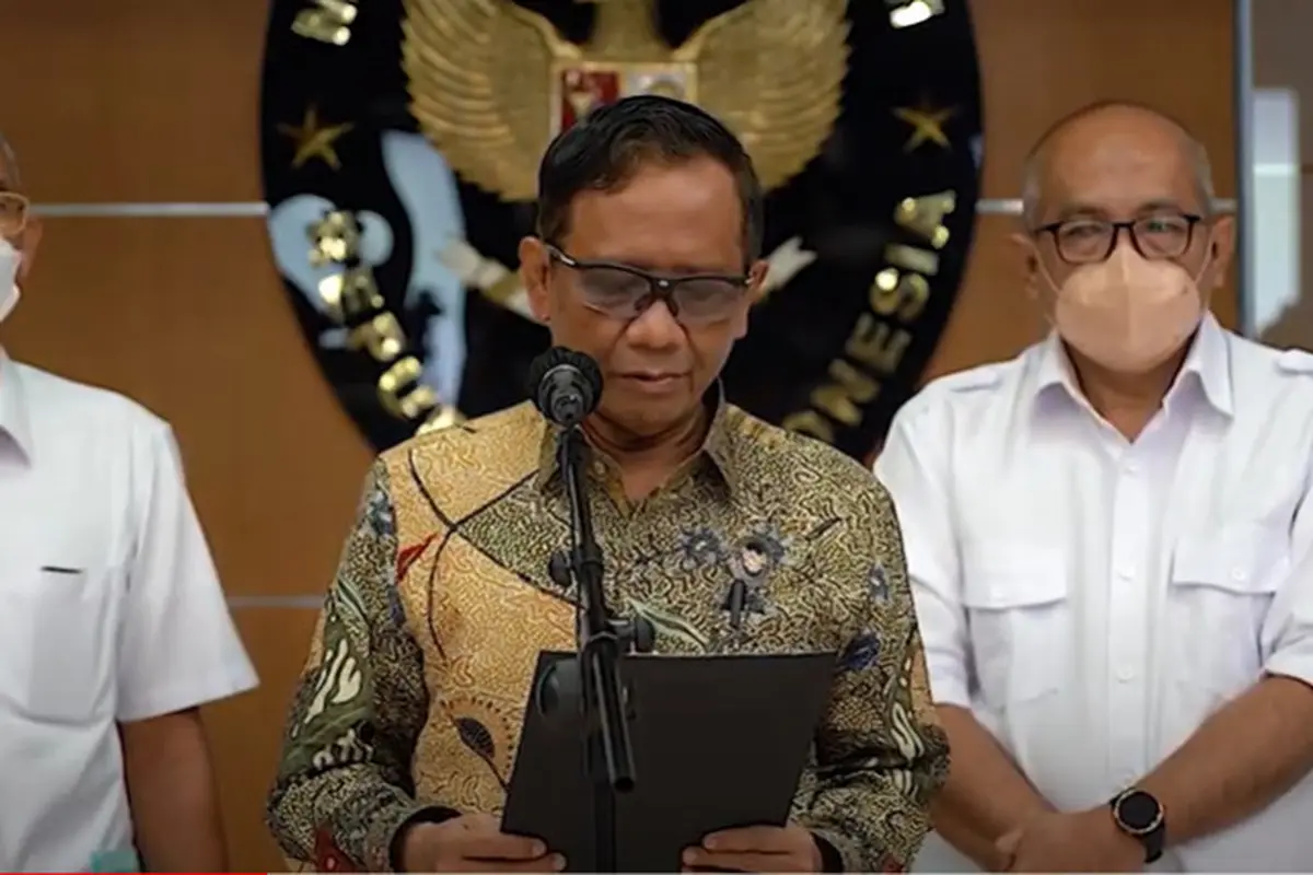 Menteri Koordinator Bidang Politik, Hukum, dan Keamanan sekaligus Ketua Dewan Pengarah Satgas BLBI Mahfud MD saat konferensi pers.