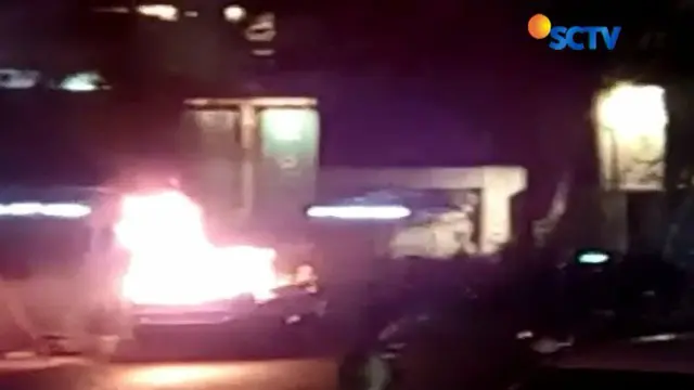 Diduga Gas Bocor, Mobil Tahu Bulat di Tanjung Duren Terbakar