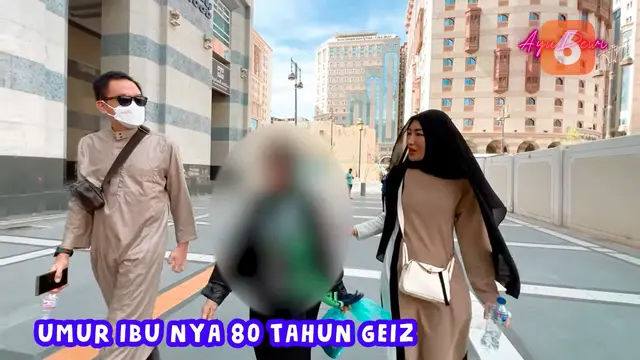 Mulia, Ayu Dewi dan Regi Datau Bantu Nenek Berusia 80 Tahun Asal Tangerang yang Tersesat di Madinah. (YouTube Ayu Dewi)