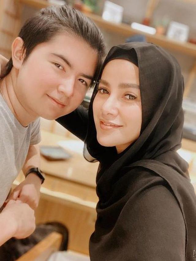 6 Potret Transformasi Sean Putra Olla Ramlan, dari Kecil hingga Punya Pacar Hot