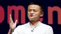 Pendiri Alibaba Group Jack Ma berbicara dalam sebuah seminar di Bali, Indonesia, 12 Oktober 2018. (AP Photo/Firdia Lisnawati, File)