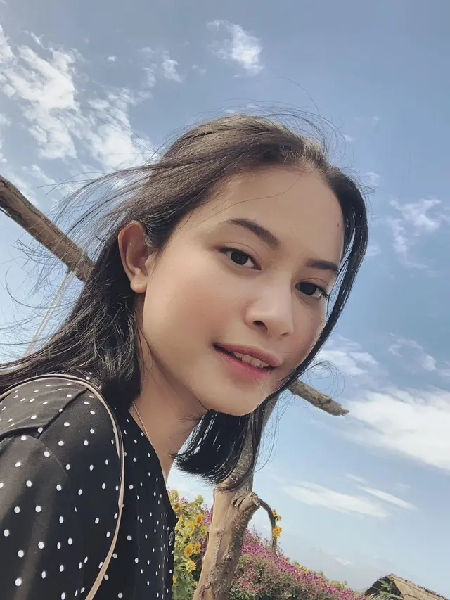 Main Film Bareng, Ini 7 Pesona Hanggini yang Disebut Kembaran Ersa Mayori