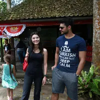 Baik Gulcin maupun Emre memang tidak terlalu suka mengumbar kehidupan pribadi. Mereka pun menolak jika dikatakan dekat secara personal. (Deki Prayoga/Bintang.com)