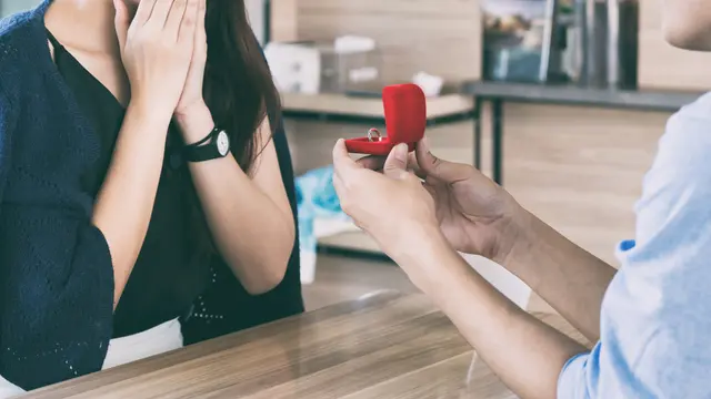 Cincin Lamaran