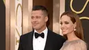 Setelah Angelina Jolie beserta keenam buah hatinya kembali ke Los Angeles, belum ada kabar terbaru apakah Brad Pitt sudah bertemu dengan buah hatinya atau  belum. (AFP/Bintang.com)