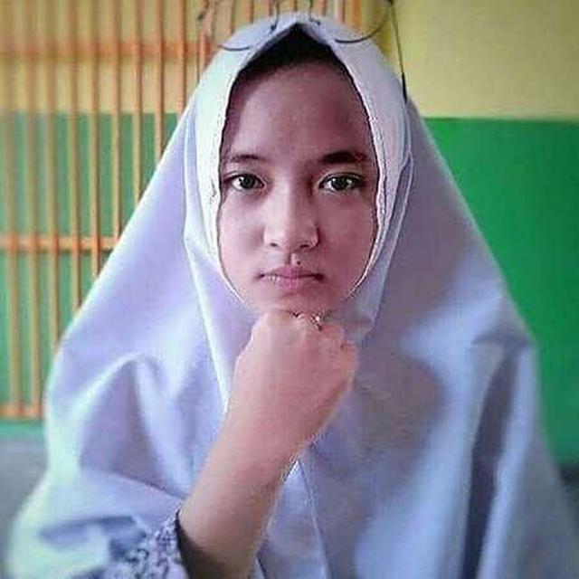 Potret Transformasi Nissa Sabyan dari Jaman Sekolah Hingga Terkenal. (Sumber: kapanlagi.com dan Instagram/nissa_sabyan)