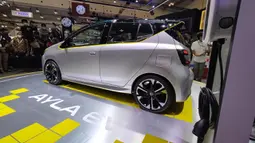 Ternyata pengembangan mobil konsep Daihatsu Ayla EV mulai dilakukan pada akhir 2022 lalu. Sementara pengembangan detail dan konversinya dilakukan pada 2021. Sedangkan pengembangan desainnya diakukan pada 2022.