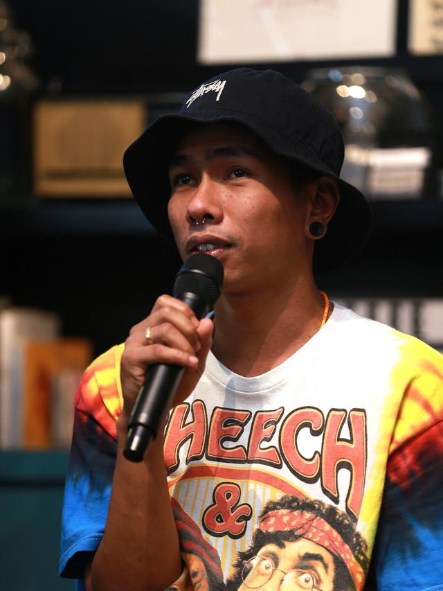 Biografi Ari  Lesmana  Vokalis Fourtwnty Sketsa