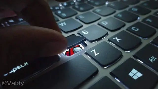 6 Editan Foto Keyboard Rusak ala Netizen Ini Bikin Ngakak