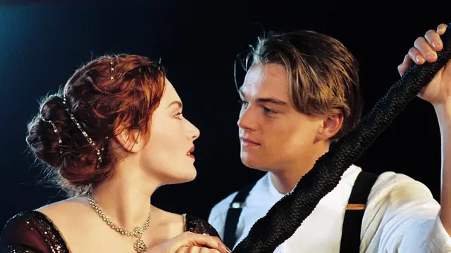 10 Adegan Ciuman Terbaik di Film Hollywood