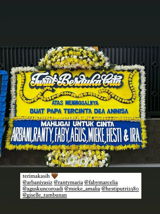Penuh Momen Haru, Ini 7 Potret Pemakaman Ayah Dea Annisa