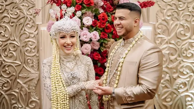Momen Yislam Jaidi dapat kejutan. (credit:instagram.com/yislamaljaidi)