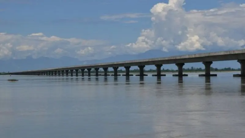 Jembatan Dhola Sadiya menghubungkan negara bagian Arunachal Pradesh dan Assam