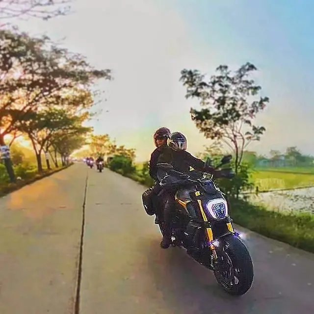 Berjiwa Muda, Ini 7 Potret Ari Wibowo saat Touring Hingga Ikut Trail
