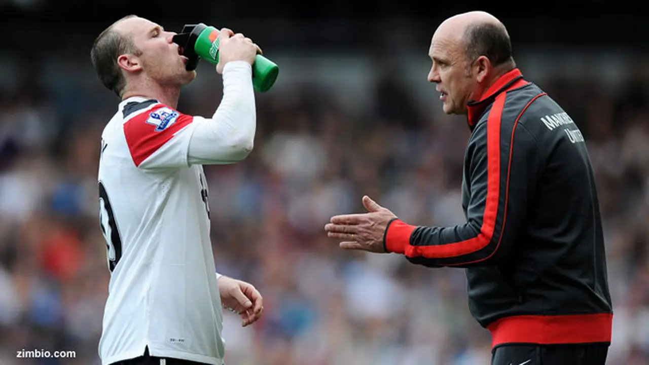 mike-phelan-rooney-130702b.jpg