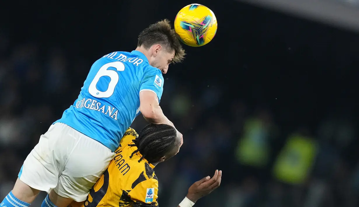 Berkat satu poin ini, Inter masih berada di puncak klasemen dengan raihan 58 poin, sementara Napoli menguntit di peringkat kedua dengan raihan 57 poin. (Alfredo Falcone/LaPresse via AP)