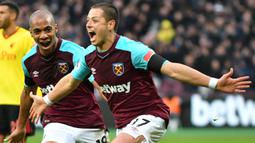 Javier Hernandez. Striker Meksiko berusia 34 tahun yang sejak Januari 2020 membela Los Angeles Galaxy ini menjadi salah satu pemain termahal yang pernah didatangkan West Ham United. Ia didatangkan The Hammers pada awal musim 2017/2018 dari Bayer Leverkusen dengan nilai transfer 17,8 juta euro atau kini setara Rp269 miliar. Selama 2,5 musim membela West Ham United, ia total tampil dalam 63 laga di semua ajang dengan torehan 17 gol dan 4 assist. (AFP/Olly Greenwood)
