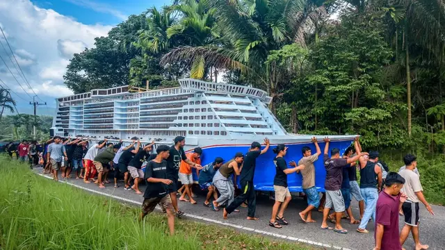 Bakajang, Tradisi Lebaran di Atas Perahu