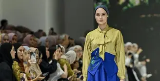 Walaupun sudah tak aktif di dunia akting, Renata masih aktif sebagai model. Jika dilihat dari media sosialnya, ia kerap mengikuti fashion show. [Foto: instagram.com/renata711]