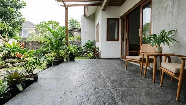 Desain Teras Rumah dengan Lantai Batu Alam Minimalis yang Elegan dan Sejuk