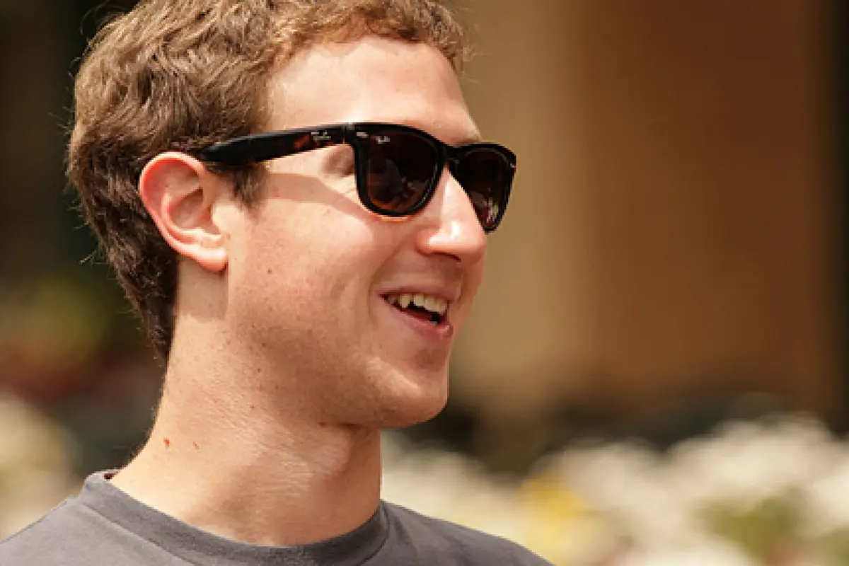 10 Bukti Kesederhanaan Mark Zuckerberg yang Harus Kamu Tiru