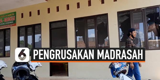 VIDEO: Gedung Madrasah Rusak Dilempari Gerombolan Pemuda