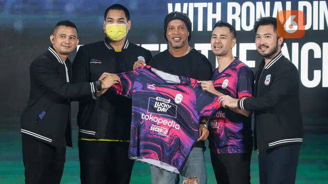 Grand Launching Jersey Rans Nusantara FC Bersama Ronaldinho