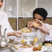 Ilustrasi Makan Bersama Credit: freepik.com
