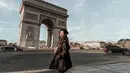 Jesselyn memiliki hobi traveling ke luar negeri. Salah satu negara yang pernah ia kunjungi adalah Prancis. Di Prancis, ia mengunjungi Arc de Triomphe yang ada di Paris. Gaya Jesselyn saat traveling ini kece dan membuat banyak fansnya terpukau. (Liputan6.com/IG/@jesselyn.mci8)