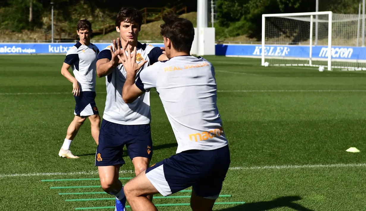 Di sisi lain, Sociedad dapat kembali mengandalkan Takefusa Kubo. Sejauh ini pemain asal Jepang itu boleh dibilang sebagai amunisi terbaik Sociedad, berkat sumbangan 5 gol dan 1 assist. (ANDER GILLENEA / AFP)