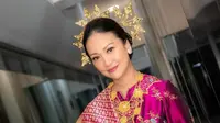 Meriahkan Konser Kenangan untuk Elly Kasim, Nola B3 Memikat Pakai Baju Kuruang Adat Minangkabau