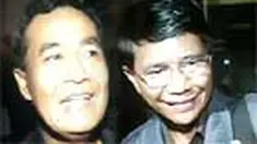 Jaksa Cirus Sinaga dan Poltak Manulang datang memenuhi panggilan penyidik Mabes Polri, hari ini. Keduanya diperiksa sebagai saksi terkait kasus makelar pajak Gayus Halomoan Tambunan.