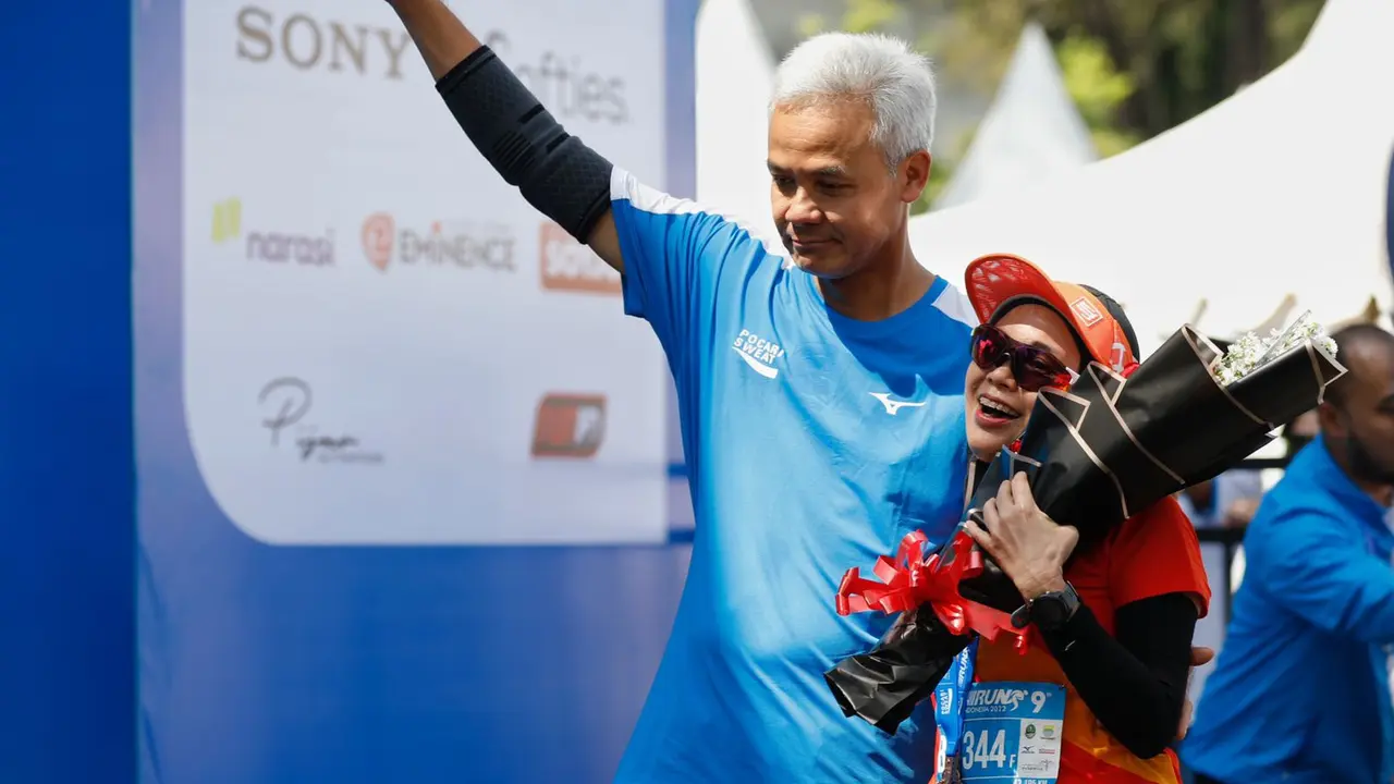 Ganjar dan istri, Siti Atikoh mengikuti ajang Pocari Sweat Run Indonesia 2022 pada Minggu (24/7), di Kota Bandung