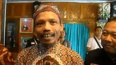 Sumanto menjalani pendataan pemilih, oleh petugas KPUD.