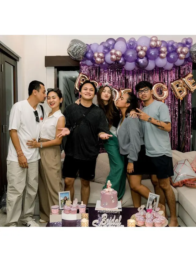 Jelang Dinikahi Rizky Febian, Ini 6 Potret Kejutan Bridal Shower Mahalini dari Keluarga