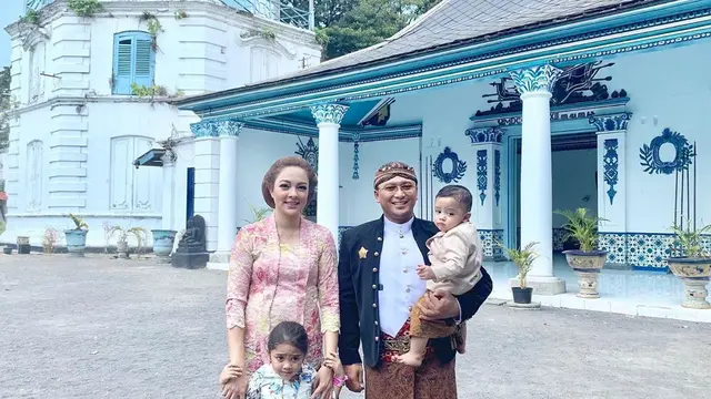 Jadi Juru Bicara Covid-19, Ini 6 Potret Terbaru Reisa Broto Asmoro